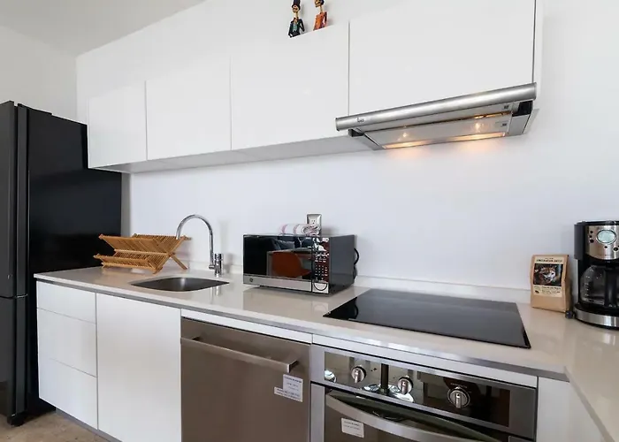 Apartment 2br Oasis W Rooftop Pool & Ocean View -