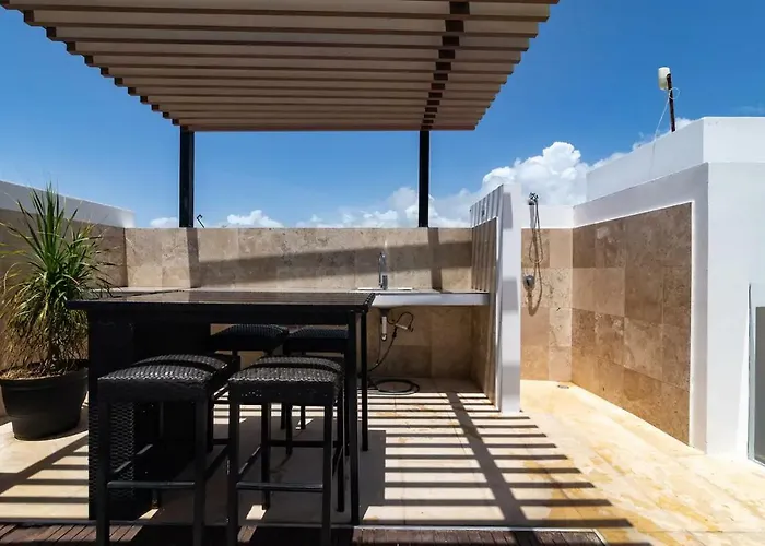 Apartment 2br Oasis W Rooftop Pool & Ocean View - *